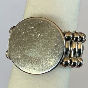 Costume Ring, size 6 but very expandable